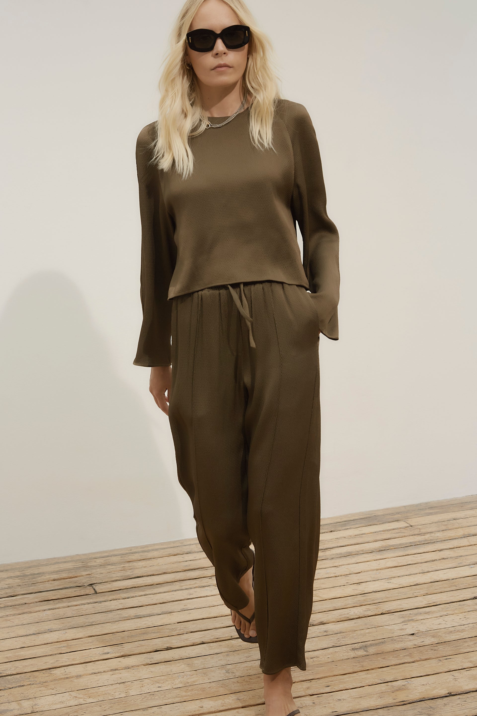 Cleo satin trousers - Olive